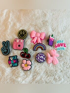 Jibbitz and other Shoe Charms — Cute Accessories